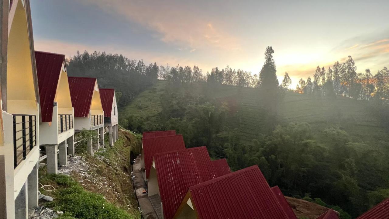 Hotel Nature Bromo And Resort Pasuruan Bagian luar foto