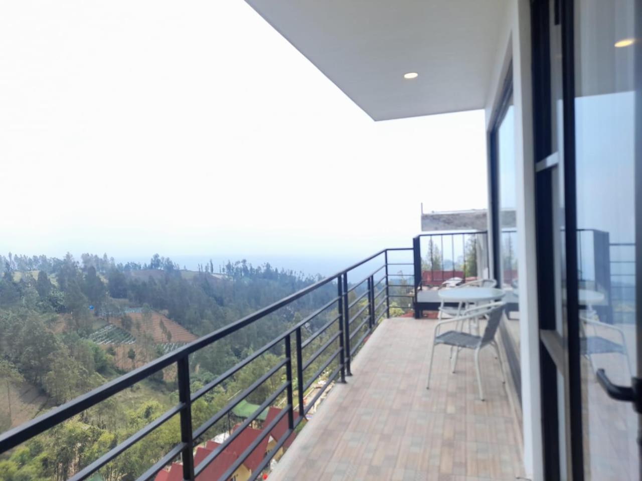 Hotel Nature Bromo And Resort Pasuruan Bagian luar foto