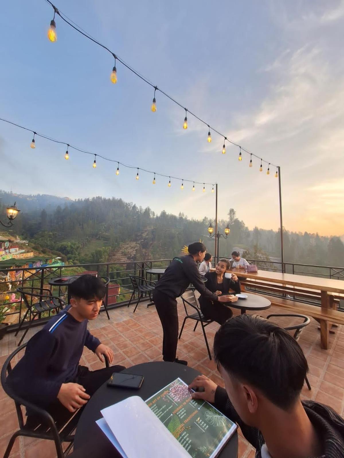 Hotel Nature Bromo And Resort Pasuruan Bagian luar foto