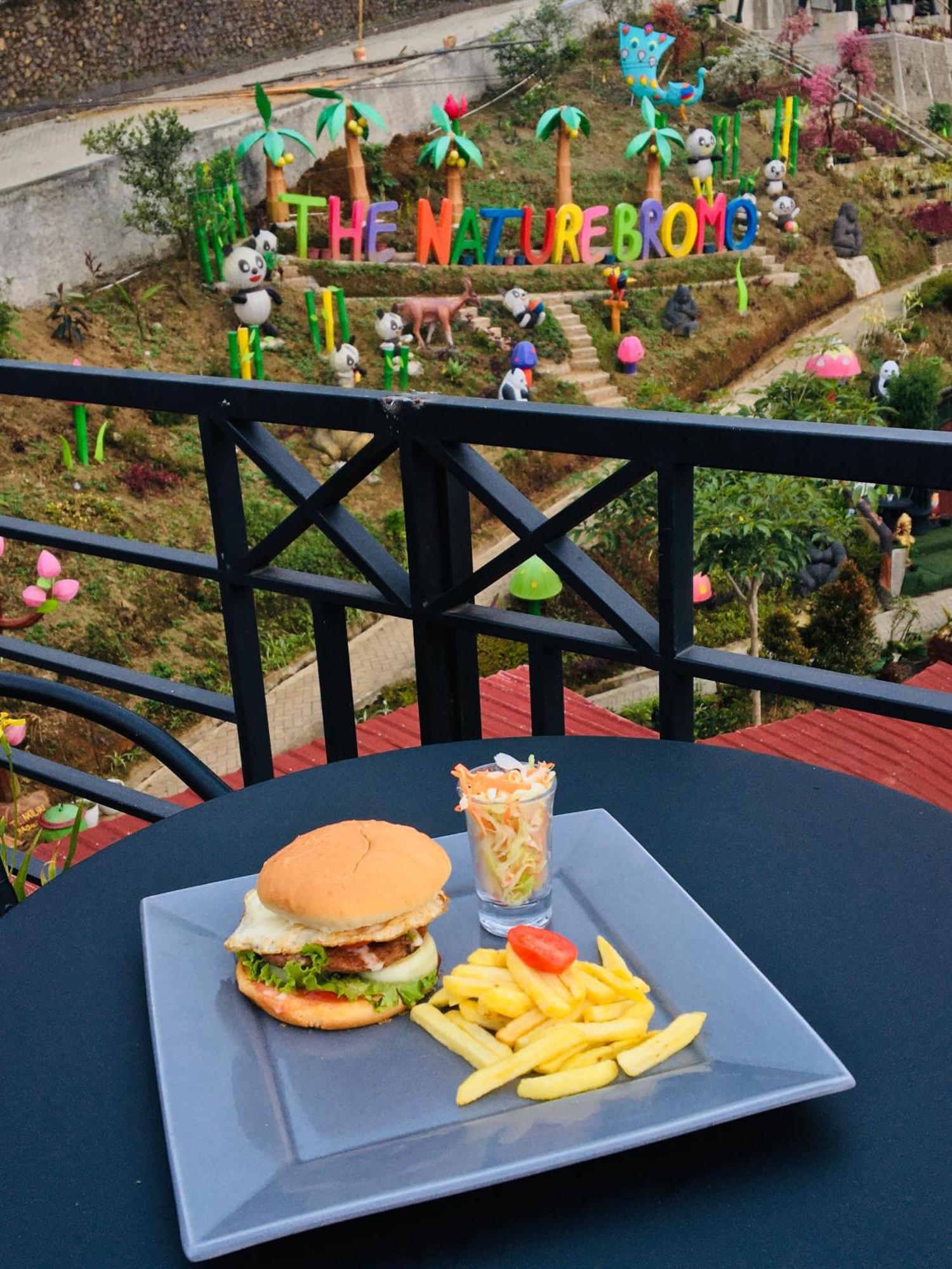 Hotel Nature Bromo And Resort Pasuruan Bagian luar foto